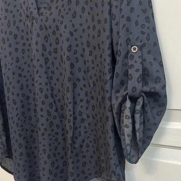 Lush Blouse. Size M. Dark blue and black. - Picture 4 of 6
